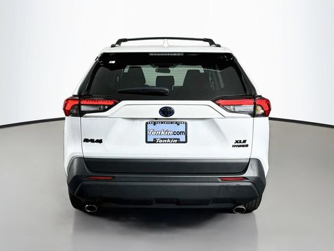 Used 2024 Toyota RAV4 XLE AWD/4WD image 6