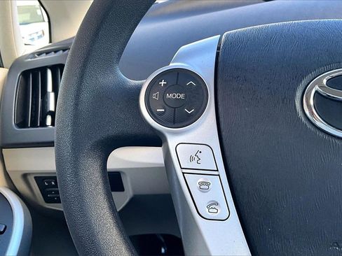 Used 2015 Toyota Prius Four image 11