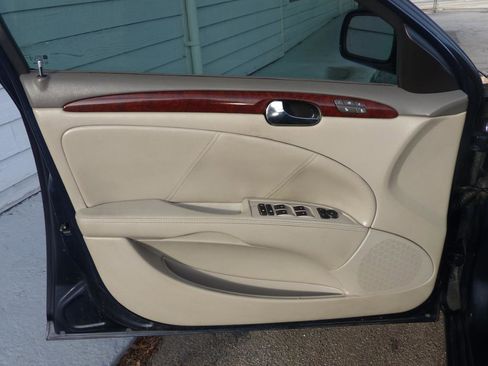 Used 2008 Buick Lucerne CXL w/ Ultra Confidence Package image 15