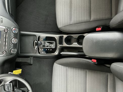 Used 2017 Kia Forte S image 11