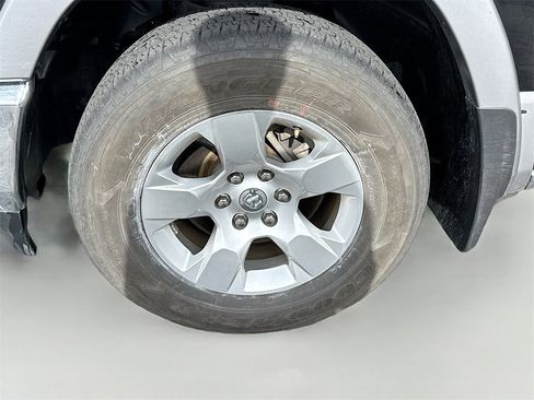Used 2020 RAM 1500 Laramie image 31