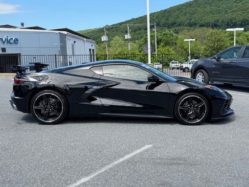 Used 2022 Chevrolet Corvette Stingray Premium Cpe w/ Battery Protection Package RWD image 17
