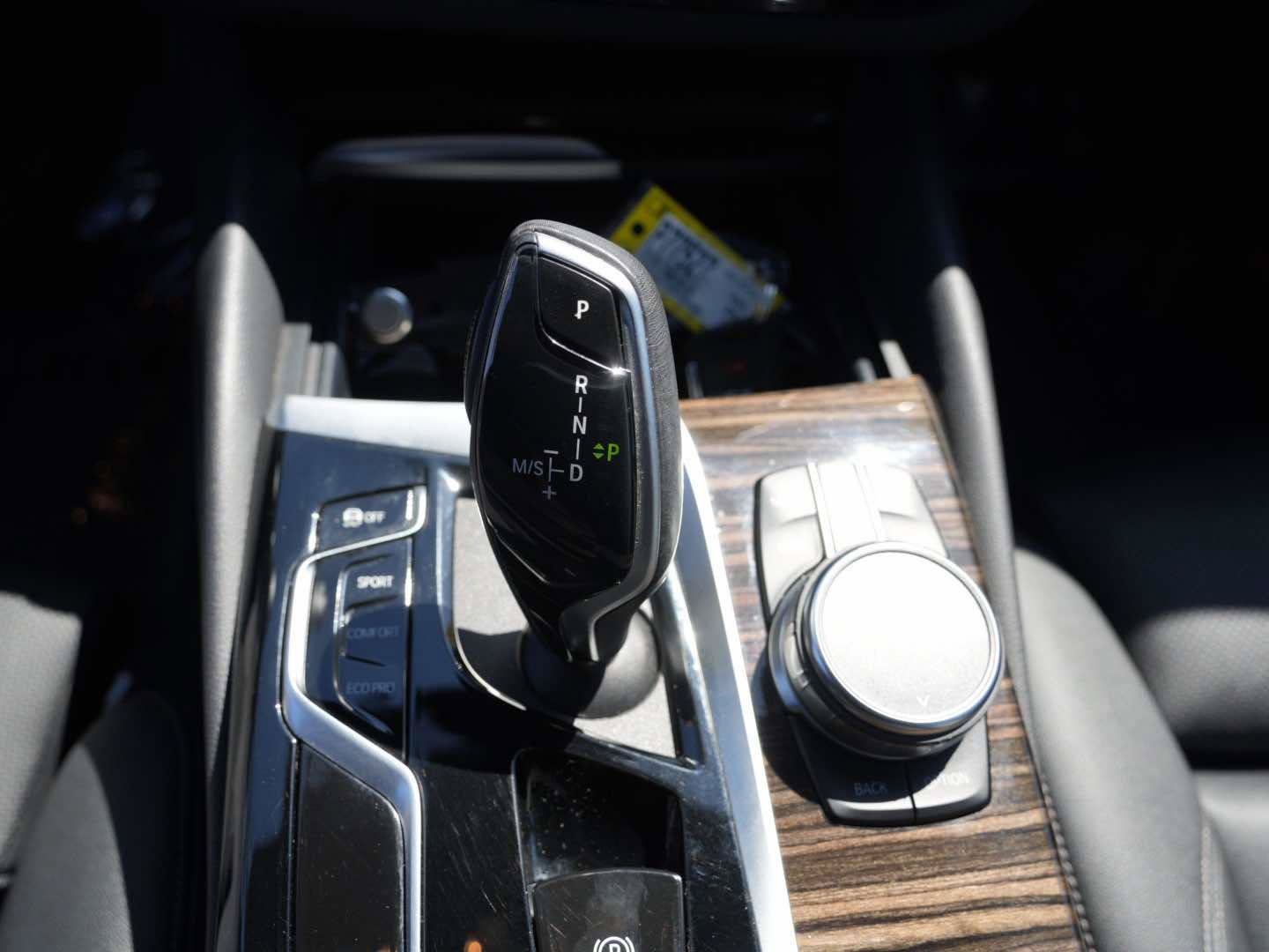 Used 2023 BMW 530i w/ Convenience Package RWD image 15