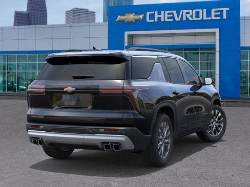 New 2026 Chevrolet Traverse LT w/ Sun and Wheel Package FWD image 4