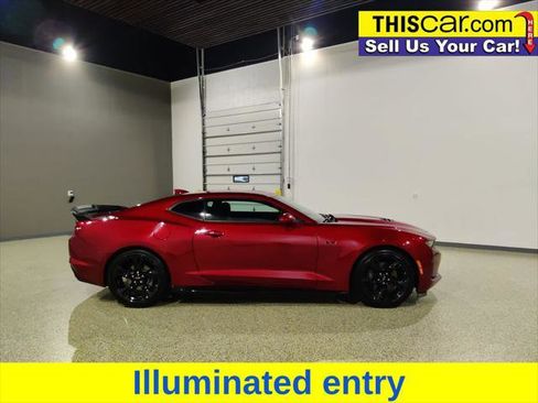 Used 2023 Chevrolet Camaro LT w/ Technology Package RWD image 9