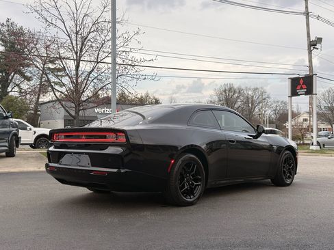 Used 2025 Dodge Charger R/T w/ Quick Order Package 25M R/T image 4