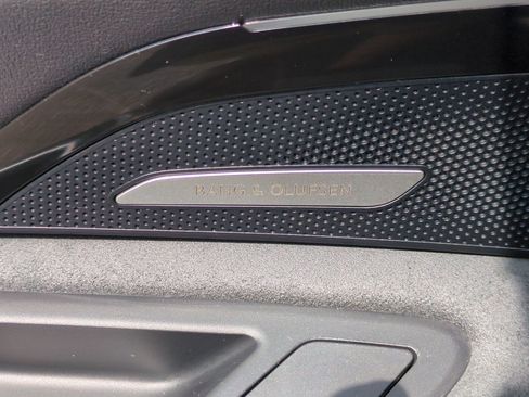 Used 2025 Audi SQ5 Prestige AWD/4WD image 14