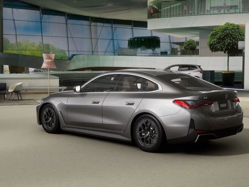 New 2026 BMW i4 eDrive40 RWD image 27