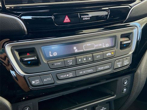 New 2026 Honda Ridgeline Black Edition image 9