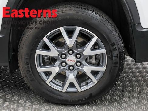 Used 2023 GMC Acadia SLT image 36