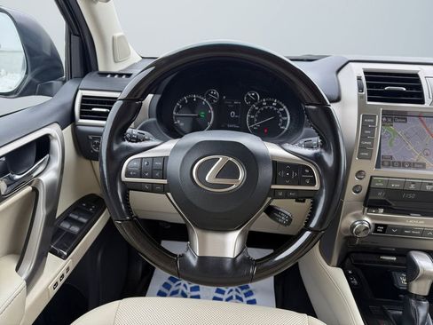 Used 2021 Lexus GX 460 Premium w/ Premium Package image 12