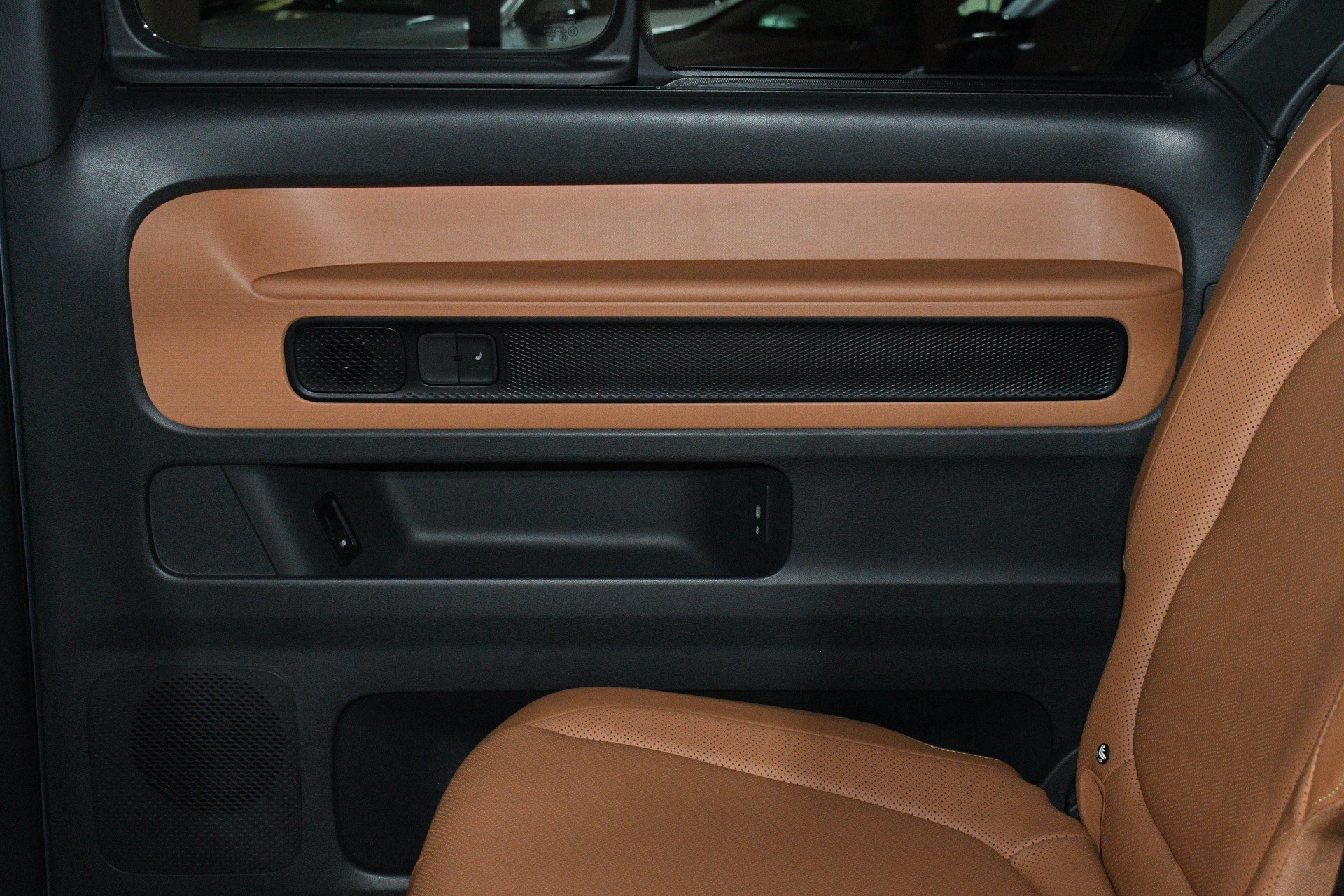 Used 2025 Volkswagen ID. Buzz Pro S RWD image 46
