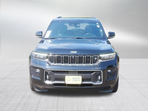 Used 2024 Jeep Grand Cherokee L Overland w/ Advanced Protech Group III AWD/4WD image 2
