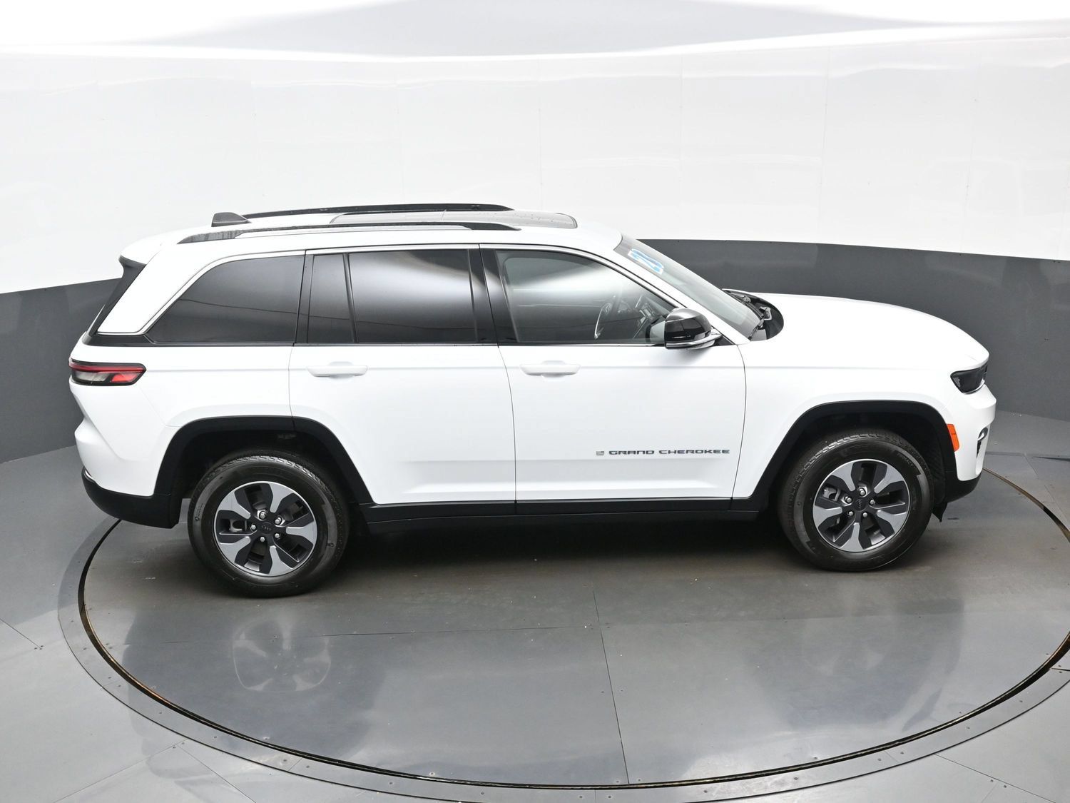 Used 2023 Jeep Grand Cherokee 4WD 4xe image 42