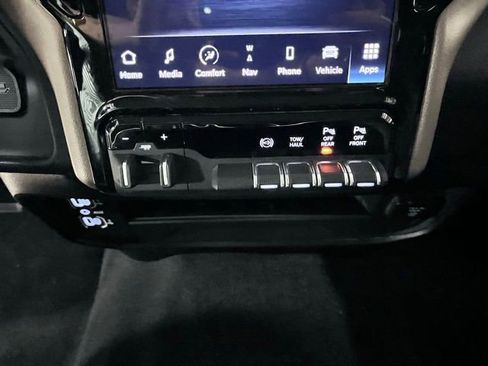 Used 2024 RAM 2500 Laramie w/ Safety Group AWD/4WD image 29