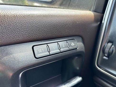 Used 2015 Chevrolet Silverado 1500 LTZ Z71 w/ LTZ Plus Package AWD/4WD image 29
