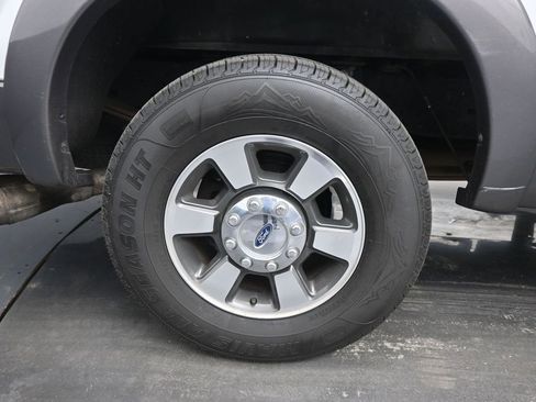 Used 2011 Ford F250 Lariat w/ Lariat Interior Pkg image 12