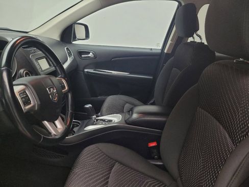 Used 2020 Dodge Journey SE w/ SE Popular Equipment Group image 17