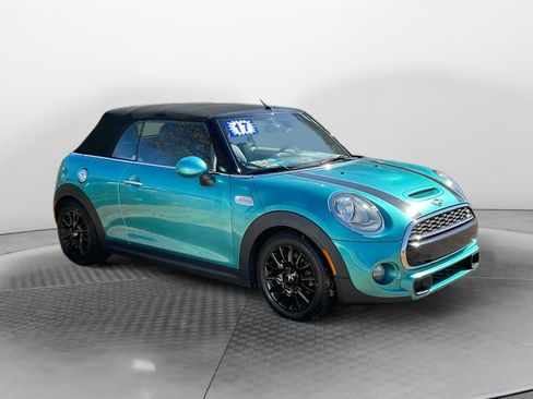 Used 2017 MINI Cooper S FWD image 1