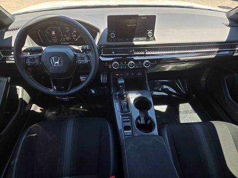 Used 2025 Honda Civic Sport image 15
