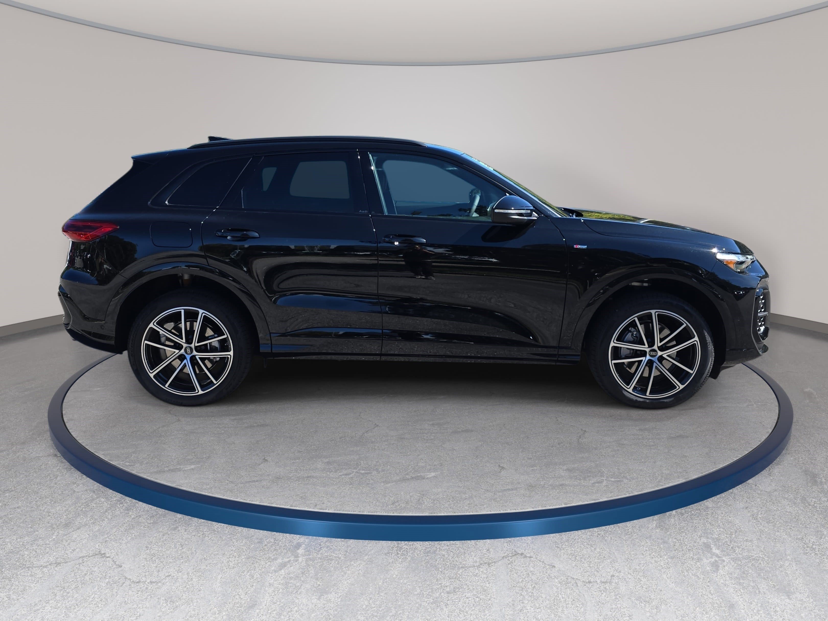 New 2026 Audi Q5 Premium Plus AWD/4WD image 4