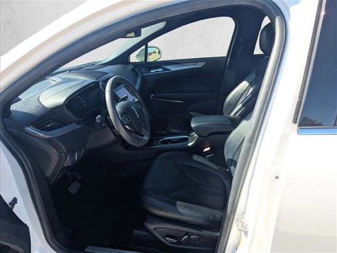 Used 2019 Lincoln MKC Premiere image 10