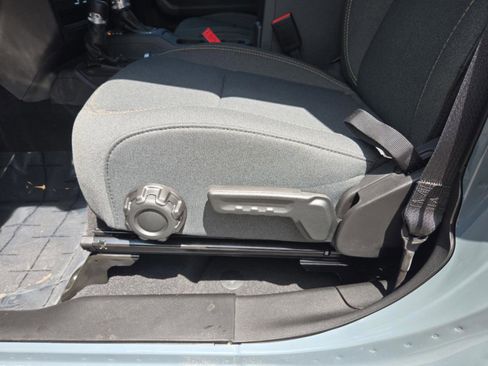 New 2025 Jeep Gladiator Sport image 32