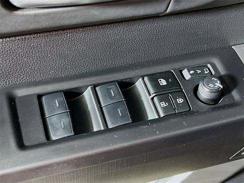 Used 2023 Toyota Tundra Platinum image 17