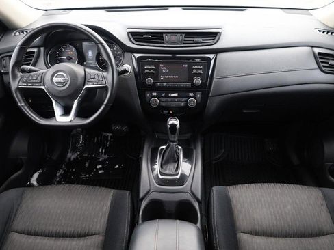 Used 2017 Nissan Rogue SV image 21