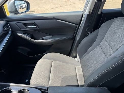 Used 2024 Nissan Rogue SV AWD/4WD image 19