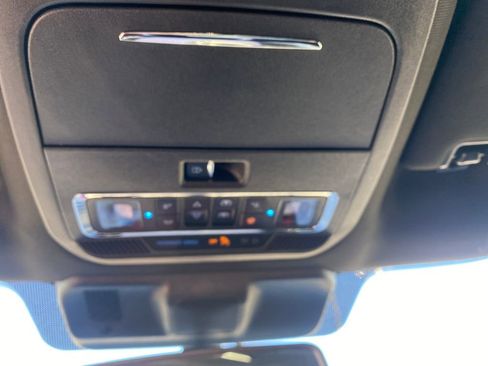 Used 2025 Ford F250 Platinum image 43