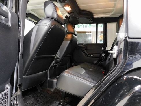 Used 2016 Jeep Wrangler Unlimited Sahara image 69