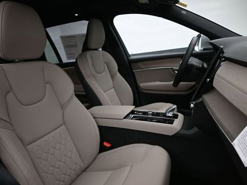 New 2026 Volvo XC90 T8 Plus w/ Protection Package Premier AWD/4WD image 37