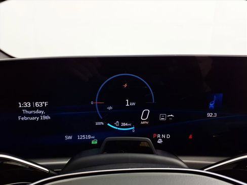 Certified 2024 Cadillac Lyriq Luxury image 25