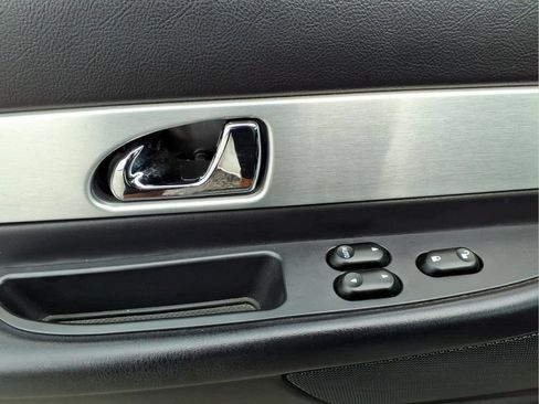 Used 2003 Ford Thunderbird RWD image 11