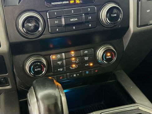 Used 2020 Ford F150 Raptor w/ Equipment Group 802A Luxury AWD/4WD image 16