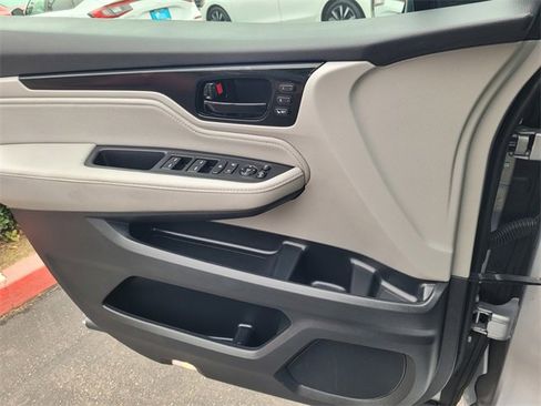 Used 2023 Honda Odyssey Elite image 15
