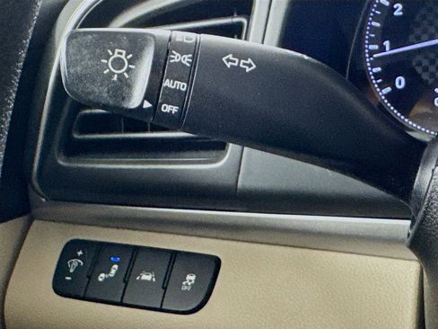 Used 2019 Hyundai Elantra SEL image 12