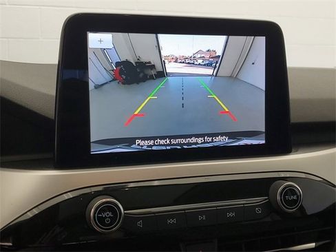 Used 2020 Ford Escape SE image 27