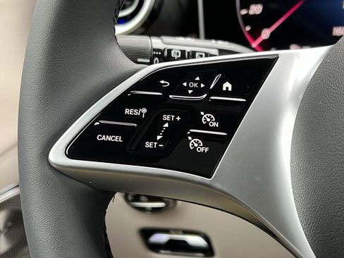 Used 2026 Mercedes-Benz GLC 300 4MATIC image 30