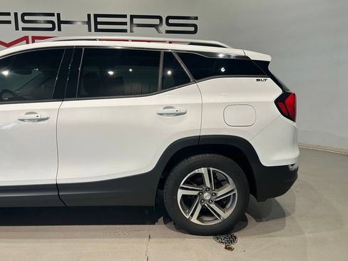 Used 2019 GMC Terrain SLT w/ Preferred Package FWD image 4