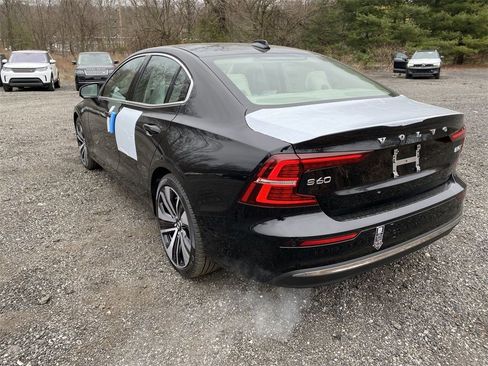 Certified 2023 Volvo S60 B5 Ultimate w/ Climate Package image 6