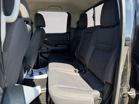 Used 2023 Nissan Frontier SV w/ SV Convenience Package image 13