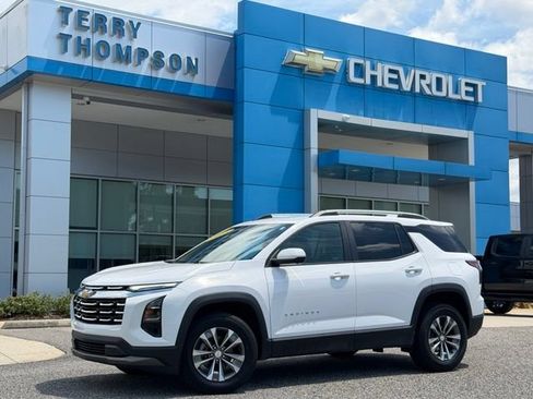 Used 2025 Chevrolet Equinox LT w/ Convenience Package II FWD image 1