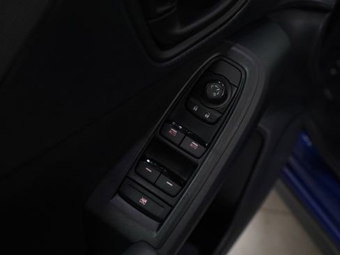 Certified 2025 Subaru Crosstrek 2.0i Premium image 19