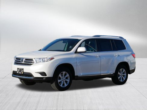 Used 2011 Toyota Highlander 2WD w/ Cold Weather Pkg image 3