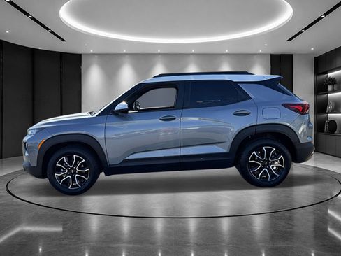 Certified 2023 Chevrolet TrailBlazer ACTIV w/ Sun and Liftgate Package FWD image 3