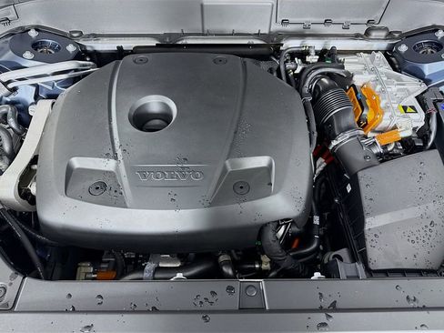 New 2026 Volvo XC90 T8 Plus w/ Protection Package Premier image 33