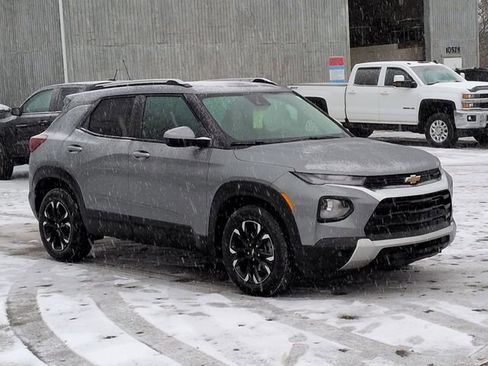 Used 2023 Chevrolet TrailBlazer LT w/ Convenience Package image 11