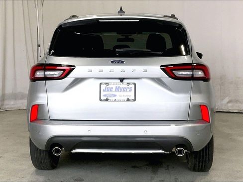 Used 2023 Ford Escape ST-Line w/ Tech Pack #1 image 4